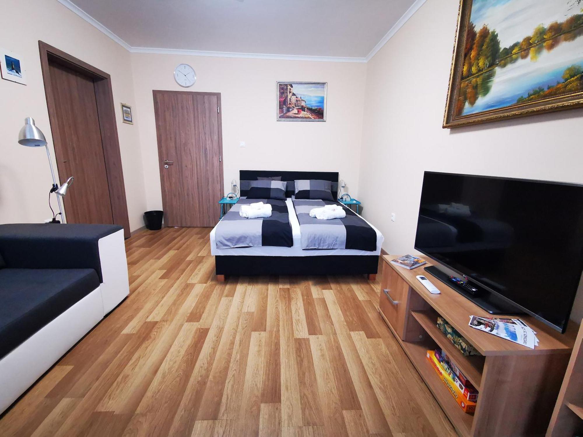 Central Park Apartman Szekszárd Exteriér fotografie